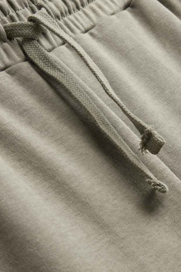 Bărbați - Pantaloni scurți de trening - verde deschis
