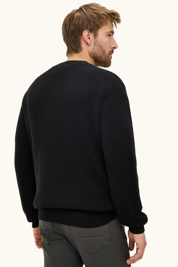 Hommes - Pull avec encolure en V - noir
