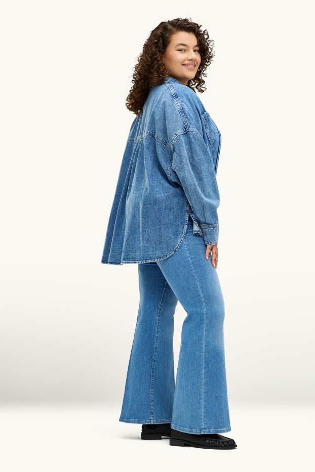 Damen - Flared Jeans - Mid Waist - LYCRA® - jeansblau