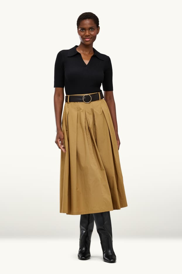 Femmes - Robe Fit & Flare dotée d'une ceinture et à col V - noir / beige