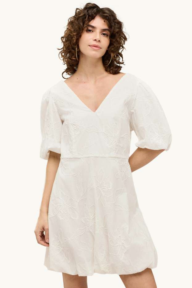 Women - V-neck dress - floral - white