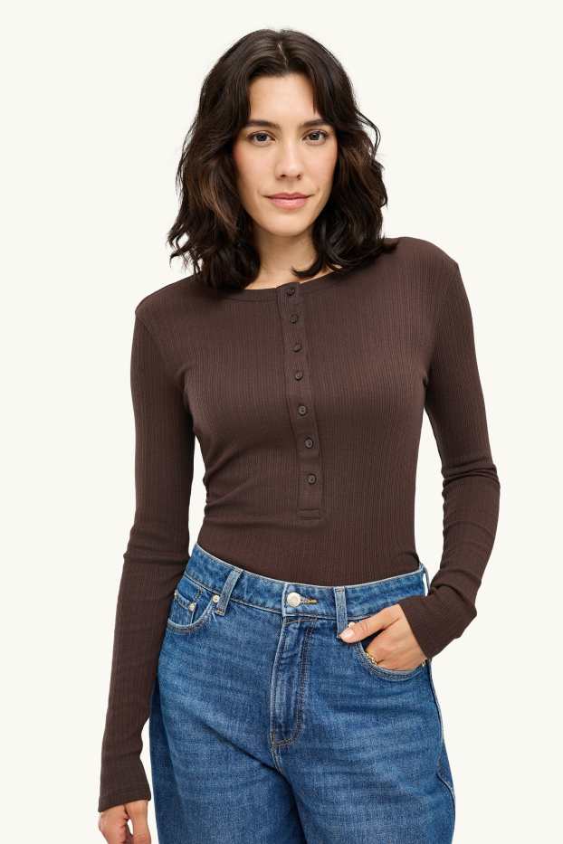 Dona - Samarreta d’estil henley - slim fit - acanalada - marró fosc
