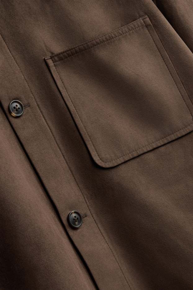 Uomo - Giacca camicia - relaxed fit - colletto all'italiana - similpelle scamosciata - marrone