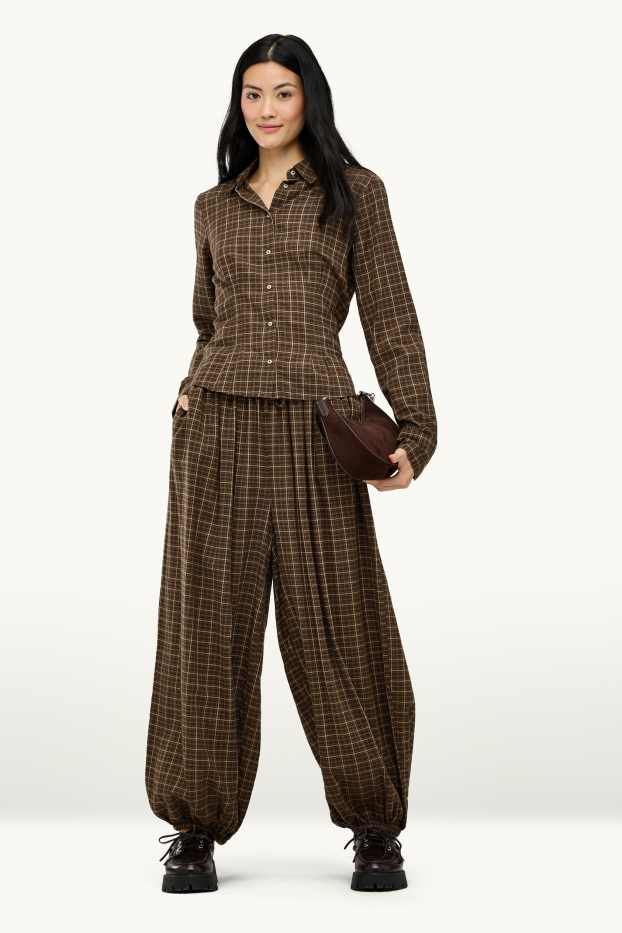 Dona - Pantalons orientals - mid waist - barrel leg - de quadres - marró/beix