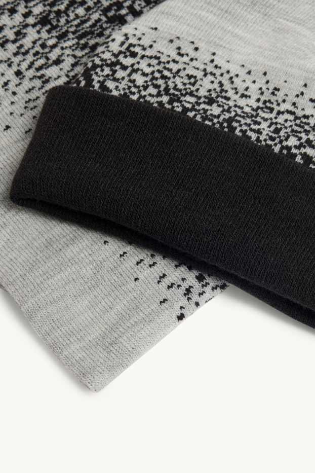 Kinder Buben - Set - Beanie und Loop Schal - 2 teilig - gemustert - schwarz / grau