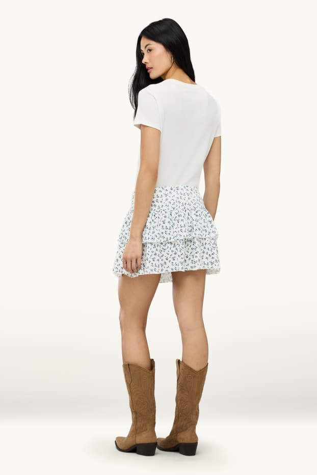 Women - Miniskirt - floral - white / blue