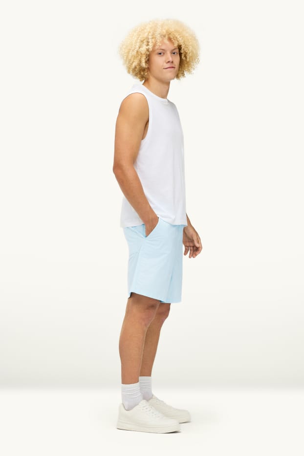 Herren - Shorts - hellblau