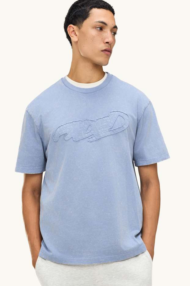 Men - T-shirt - relaxed fit - light blue