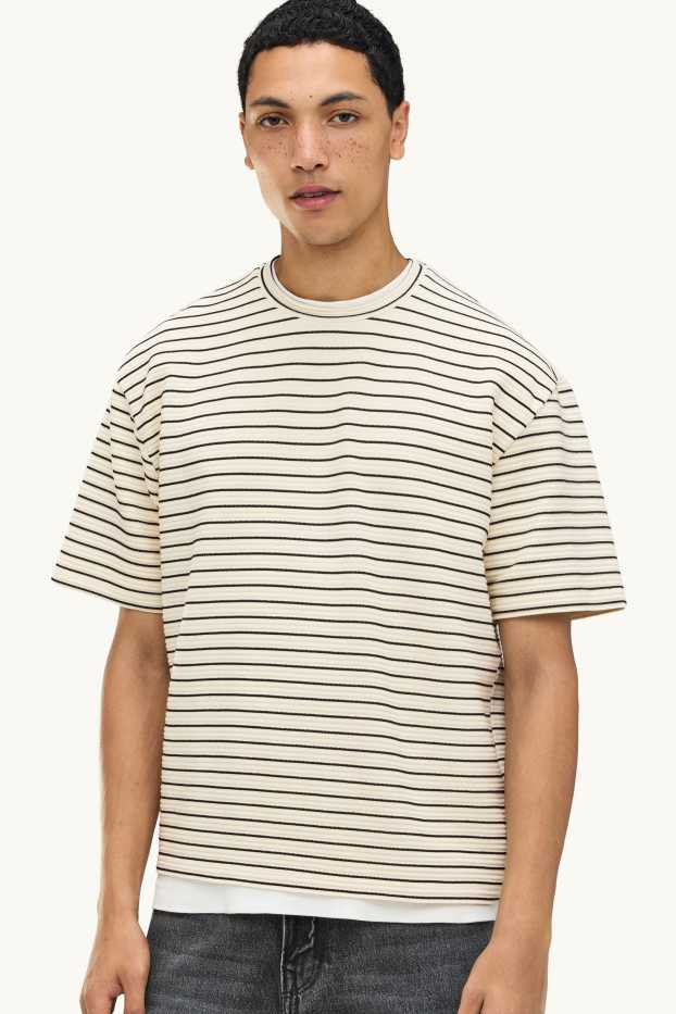 Herren - Strick-T-Shirt - Oversized - gestreift - cremeweiß