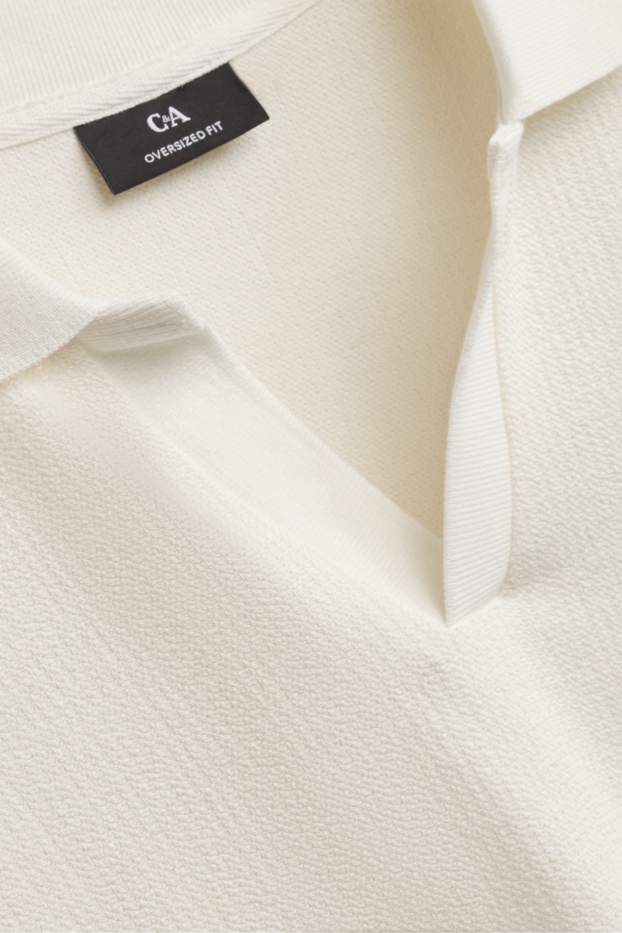 Hommes - Polo en maille - Oversize - finition texturée - blanc crème