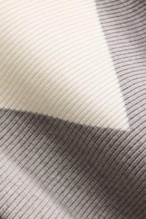 Femmes - Pull - côtelé - gris