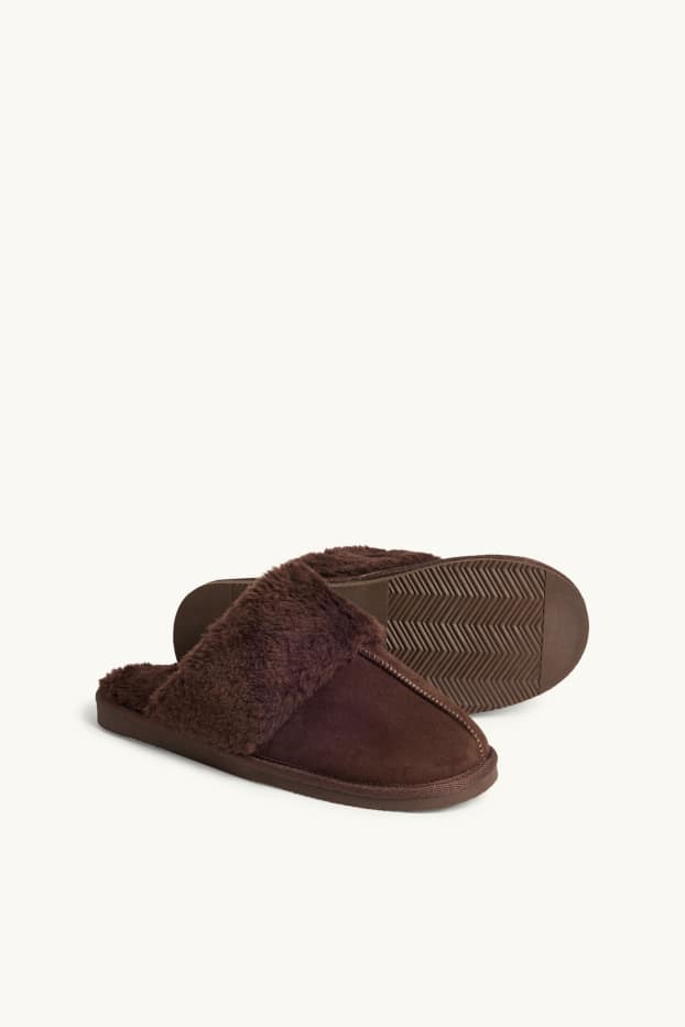 Femmes - Chaussons en imitation fourrure - marron foncé