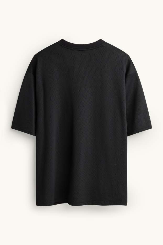 Men - T-shirt - black