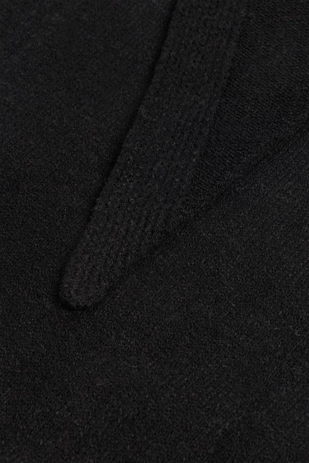 Women - Knitted scarf - black