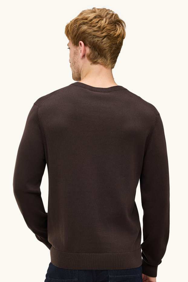 Men - V-neck jumper - dark brown