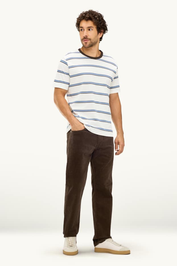 Bărbați - Pantaloni din catifea reiată - straight fit - maro închis