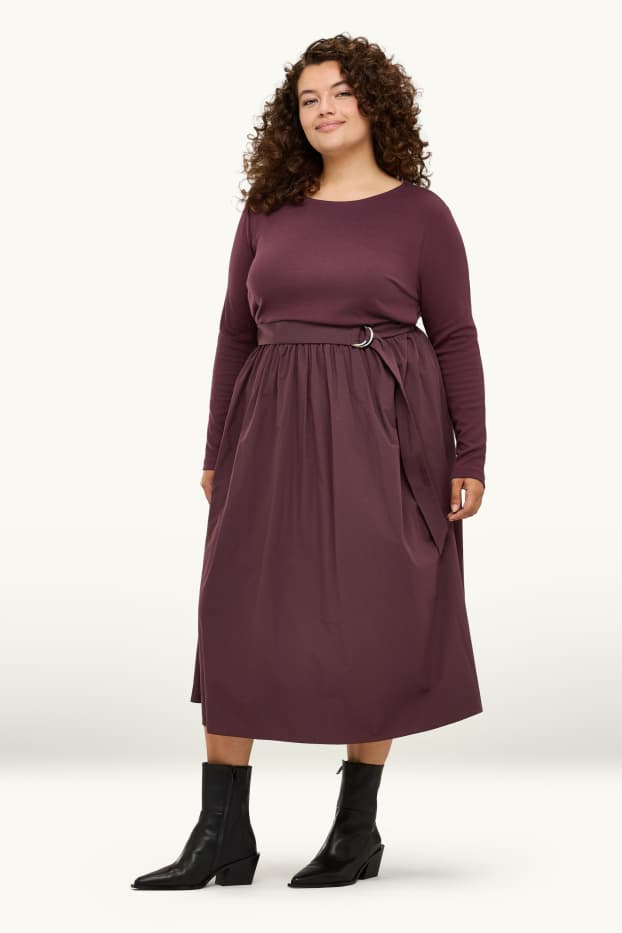 Dames - Fit & flare-jurk met ceintuur - bordeaux