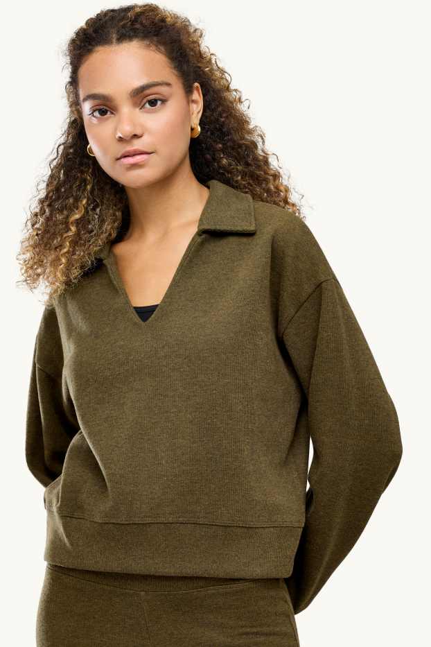 Women - V-neck jumper - dark green
