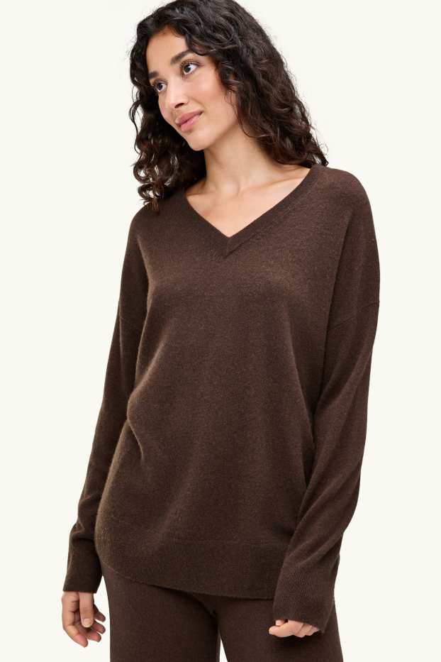 Femmes - Pull en cachemire avec encolure en V - marron foncé
