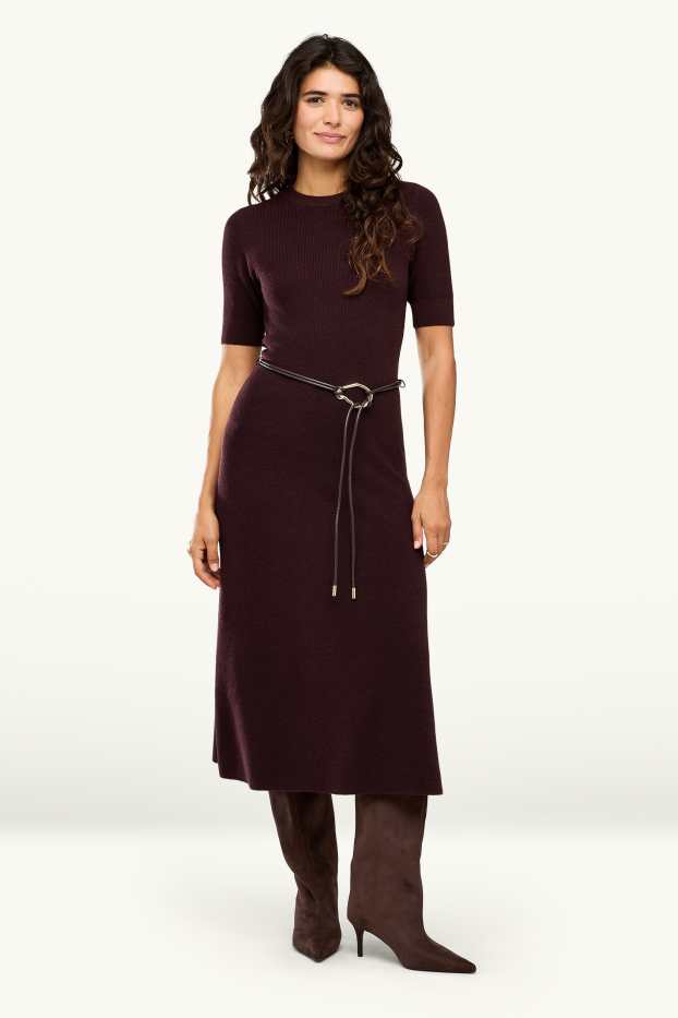 Femmes - Robe de maille avec ceinture - straight fit - marron foncé