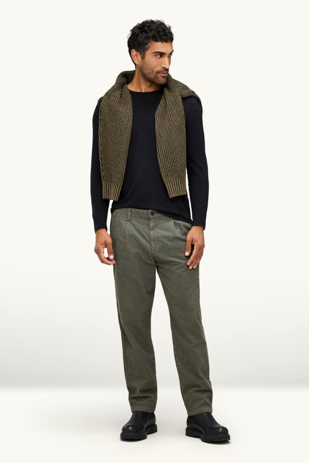 Home - Xinos de pana - tapered fit - verd fosc