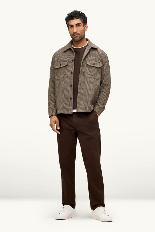 Pánské - Kalhoty chino - relaxed fit - LYCRA® - tmavohnědá