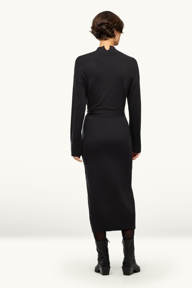 Women - Knitted dress - straight fit - black