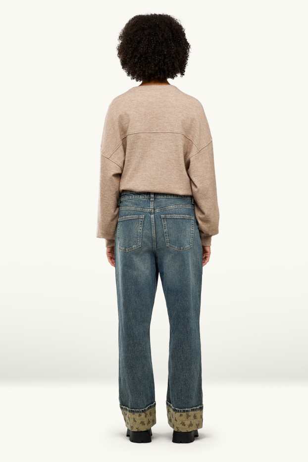 Women - Baggy jeans - mid-rise waist - floral - blue denim