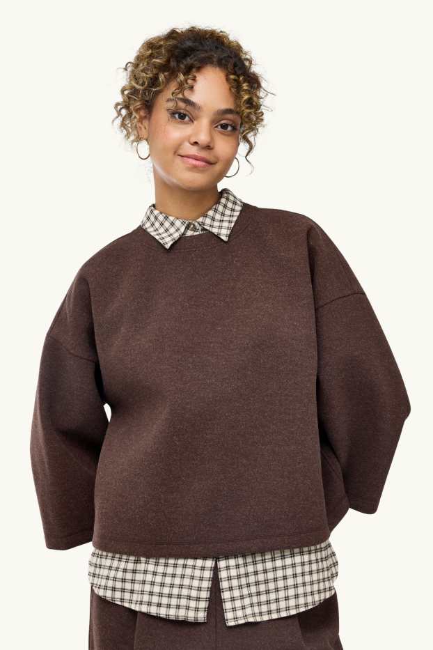 Dona - Dessuadora oversized - marró
