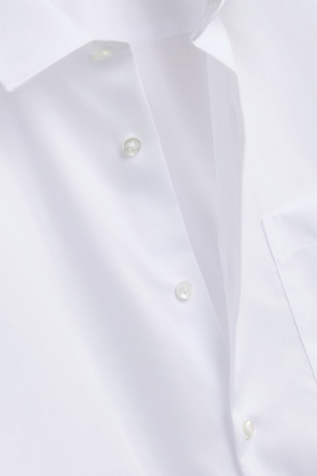 Uomo - Camicia business - regular fit - colletto all’italiana - facile da stirare - bianco