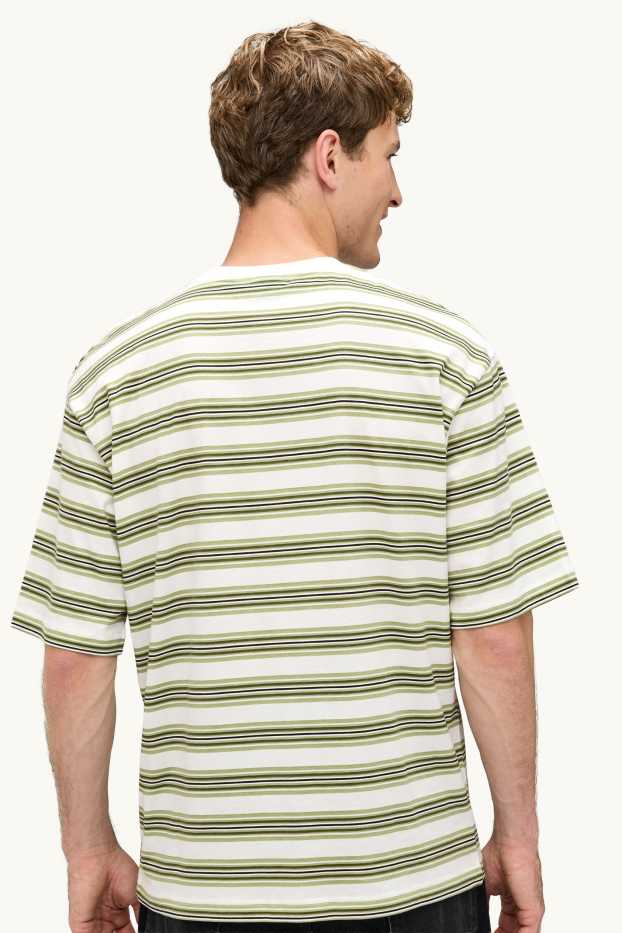 Herren - T-Shirt - Oversized - gestreift - weiß / grün
