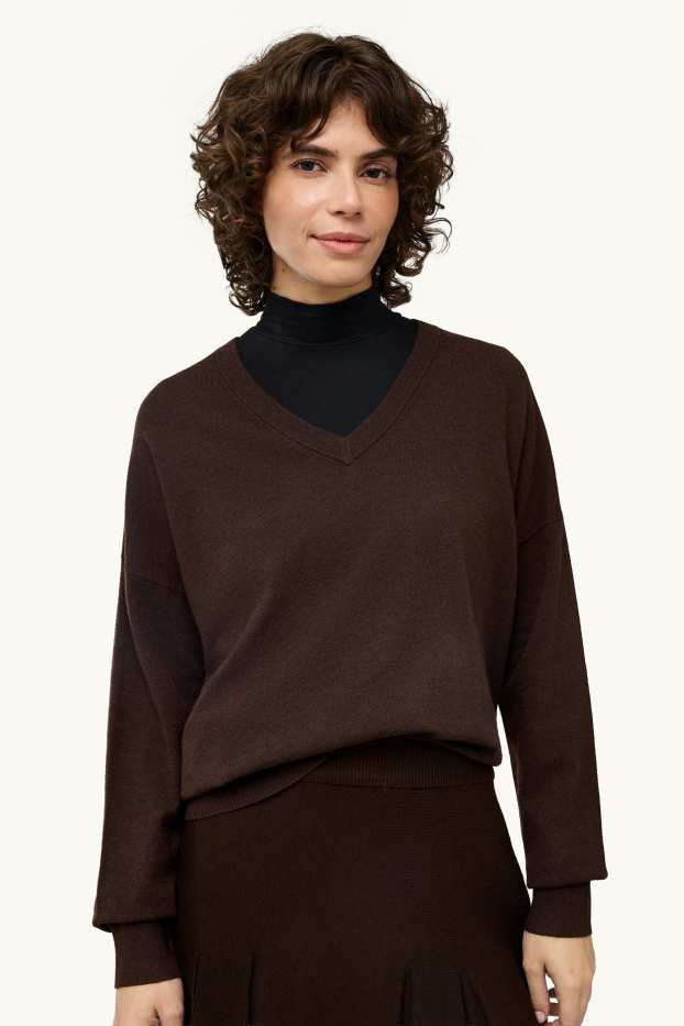 Femmes - Pull avec encolure en V - marron foncé