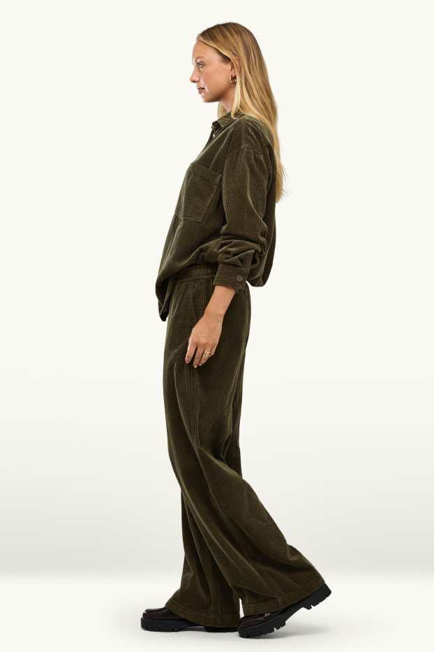 Femmes - Pantalon de velours côtelé - mid waist - jambes larges - vert foncé
