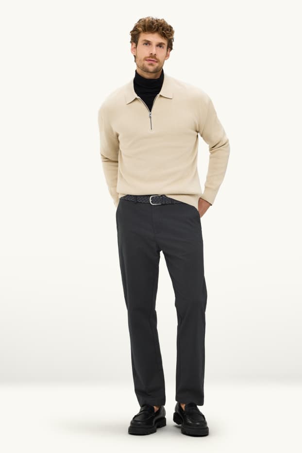 Herren - Chino mit Gürtel - Regular Fit - schwarz / dunkelgrau