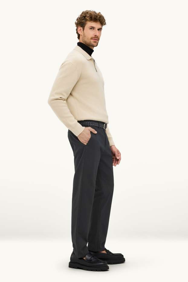 Herren - Chino mit Gürtel - Regular Fit - schwarz / dunkelgrau
