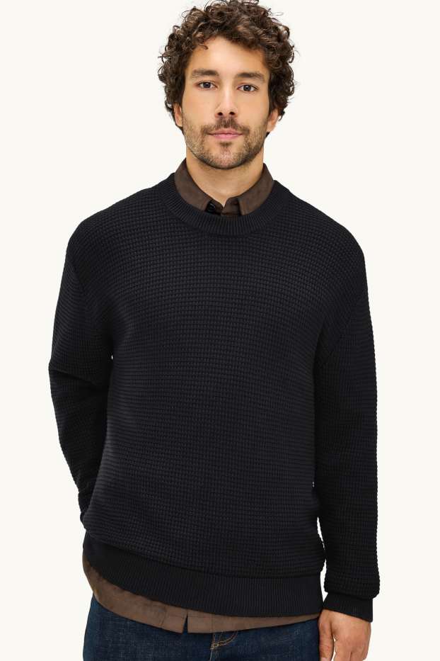 Uomo - Maglione - tessuto tramato - nero