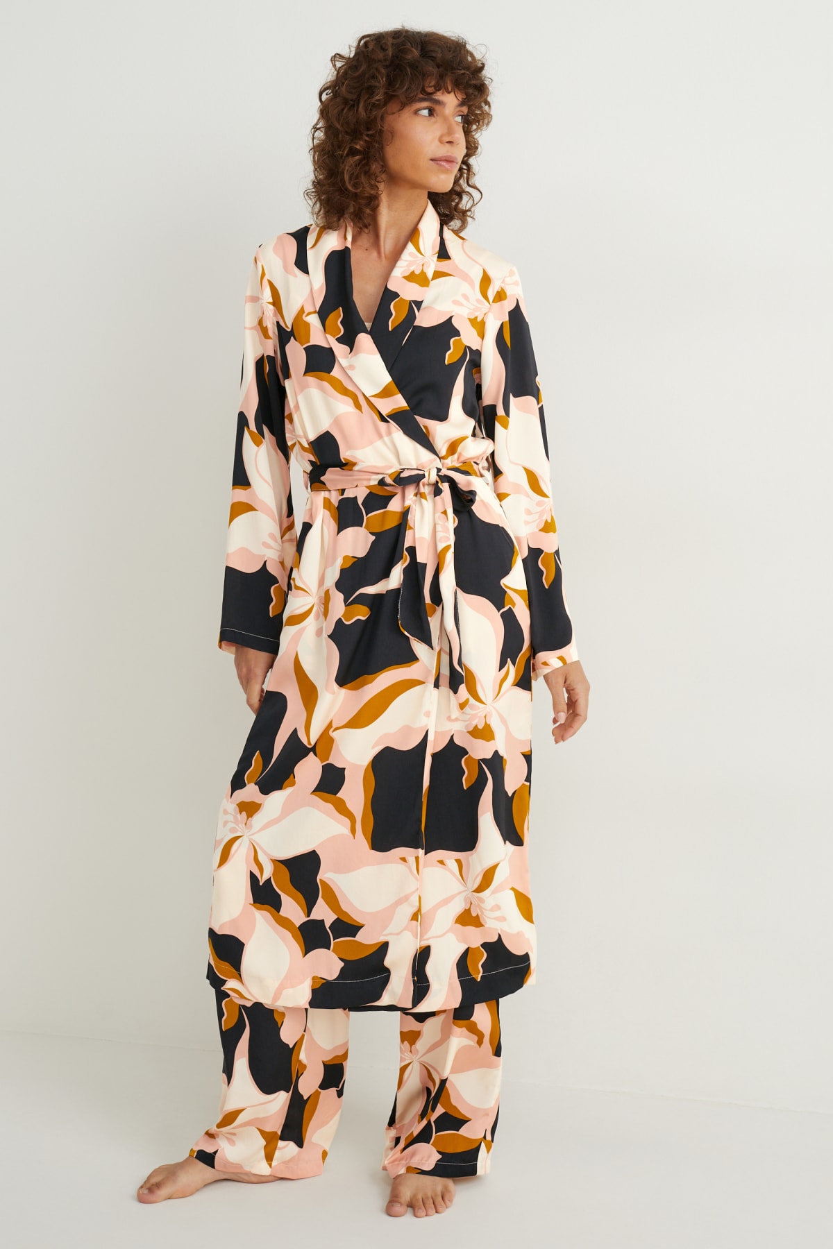 Kimonos dans plusieurs couleurs et tailles E Shop C A