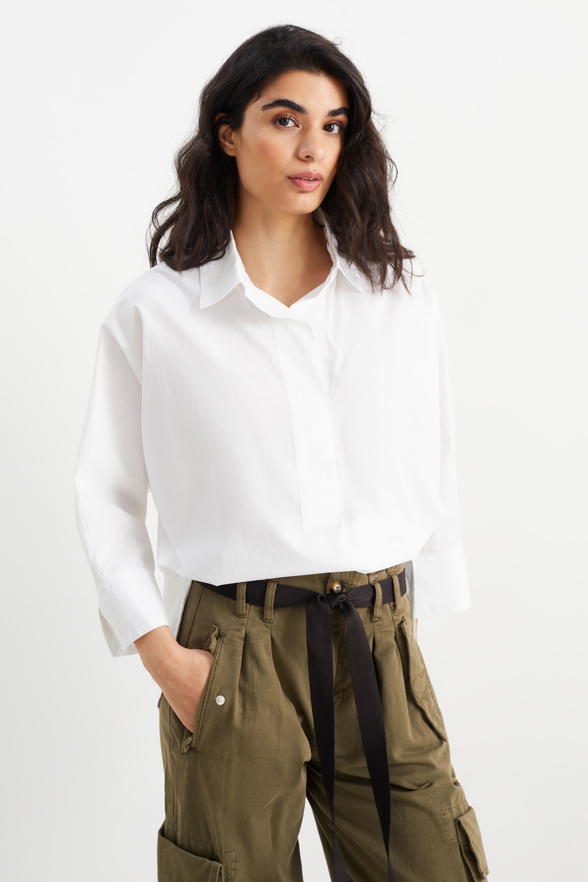 Chemises femme dans plusieurs couleurs et tailles E Shop C A
