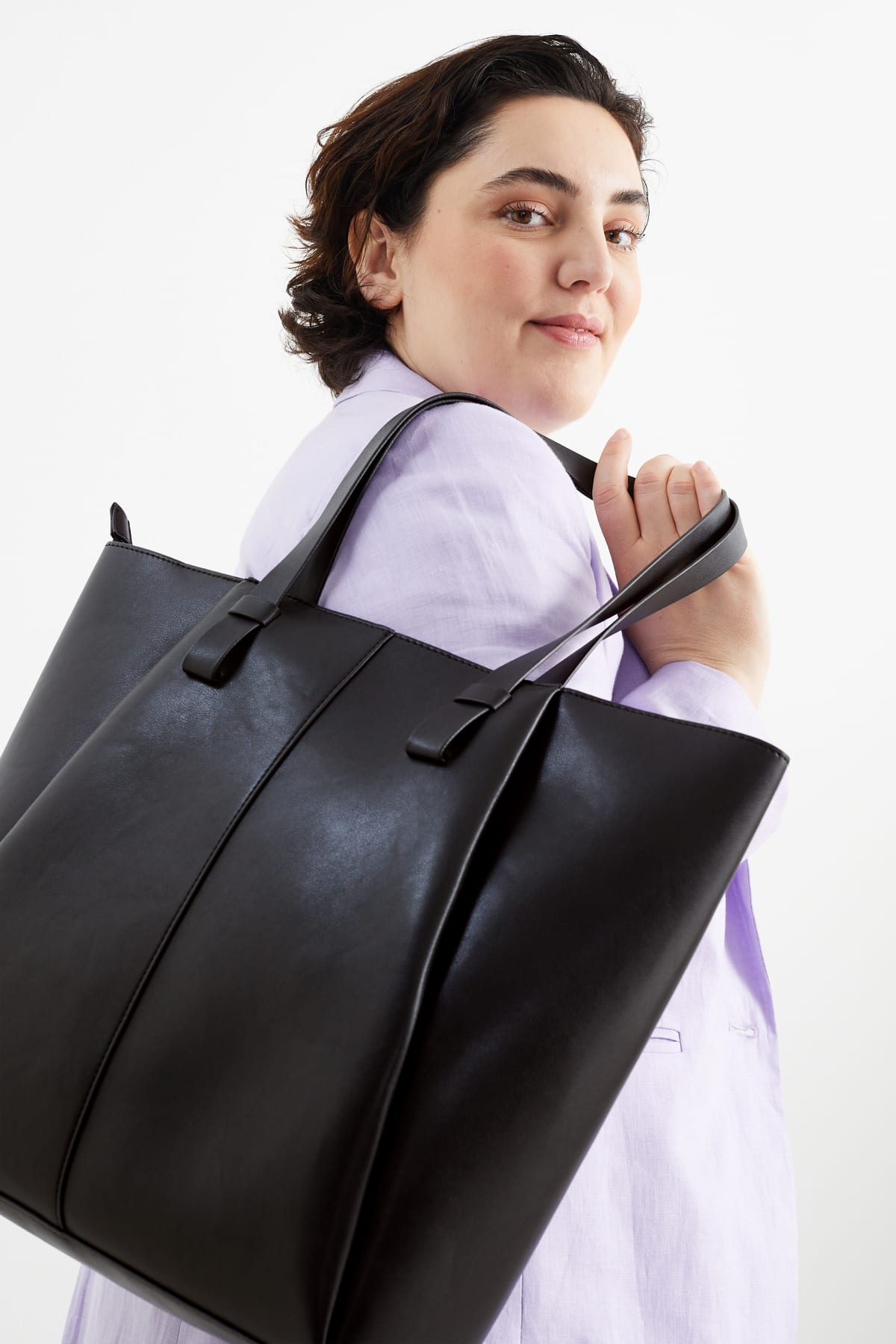 Sacs shopping dans plusieurs couleurs et styles E Shop C A
