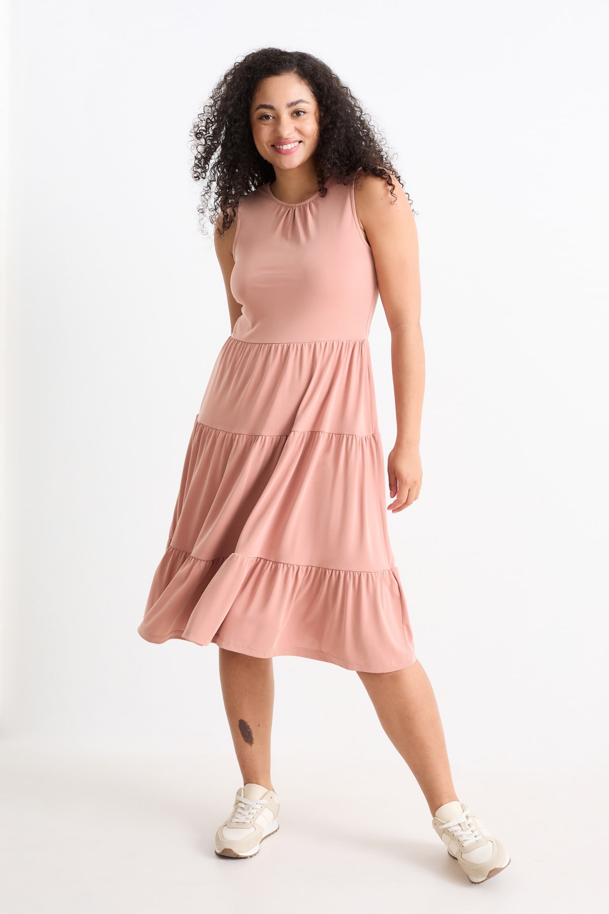 Robes volant dans plusieurs couleurs et tailles E Shop C A