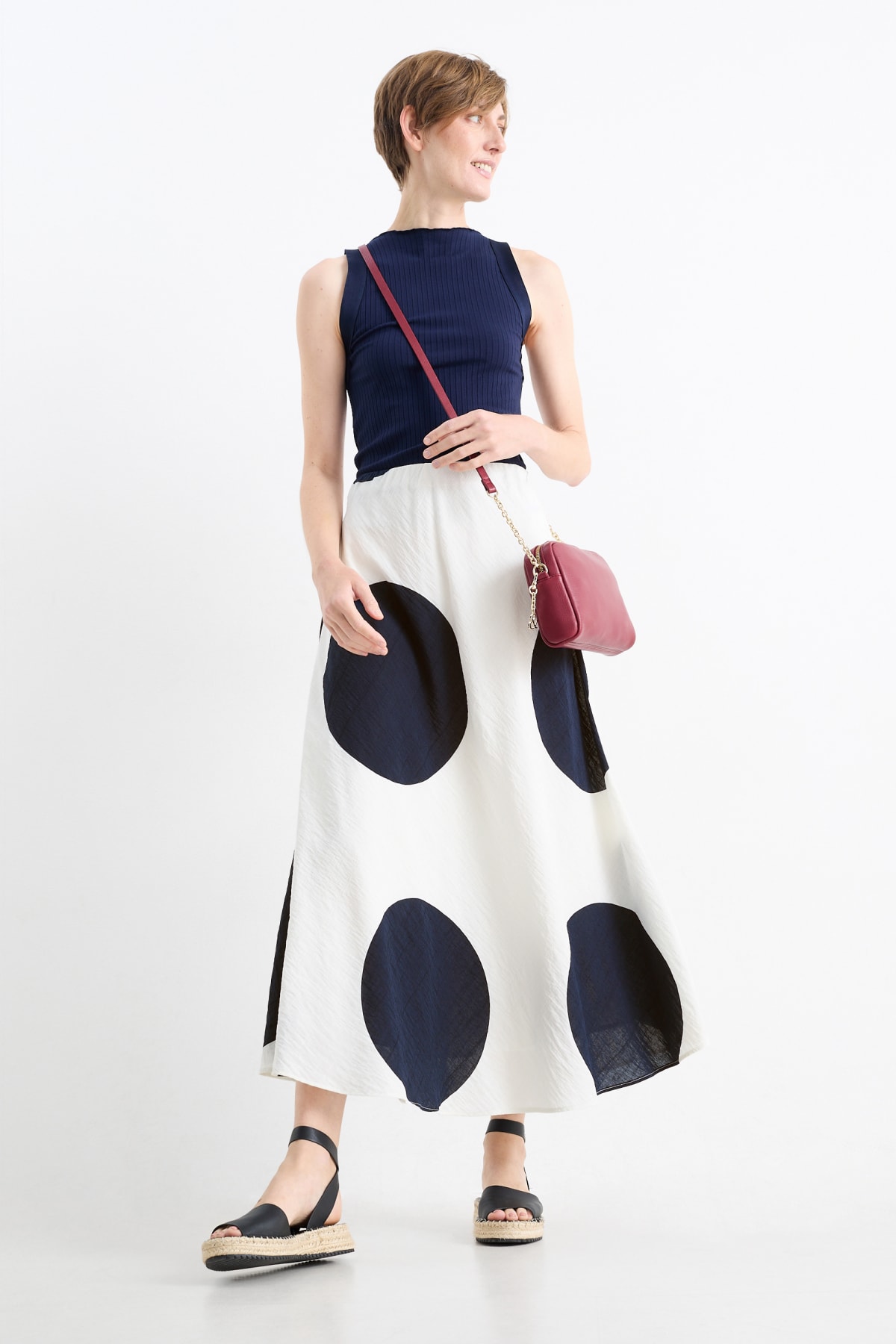 Jupes trapeze dans plusieurs couleurs et tailles C A