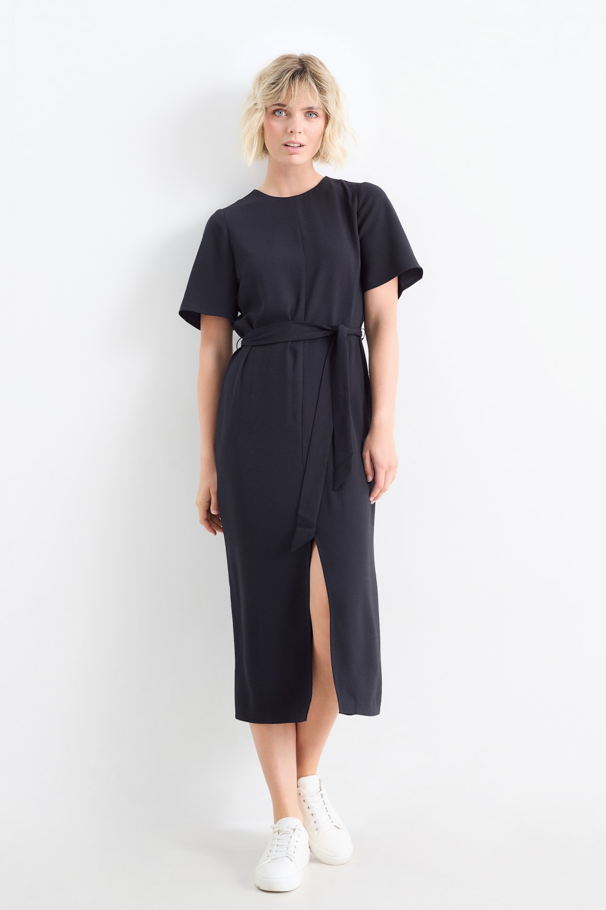 Robes mariage civil dans plusieurs couleurs et tailles C A
