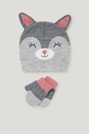 Gorros bebe 2025 c&a