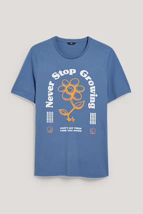 Tricou
