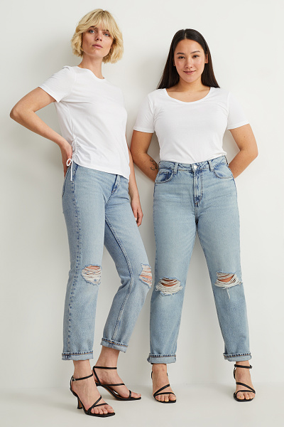 Aconsegueix el look:  Tendència - Straight jeans - high waist