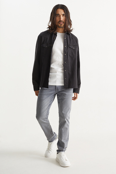 Shop the Look: Bărbați - Slim jeans - LYCRA®