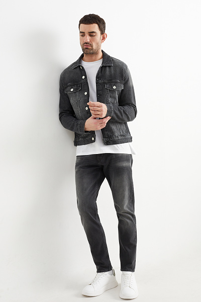 Aconsegueix el look:  Tendència - Slim tapered jeans - LYCRA®