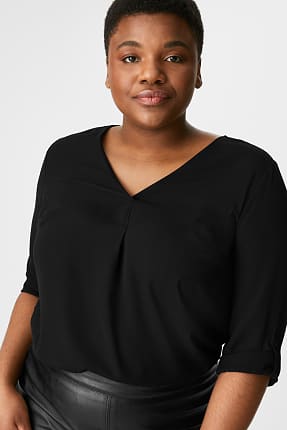 Grandes tailles: Toujours rayonnante avec un chemisier de C\u0026A