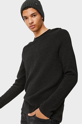 black and white shirt jumper