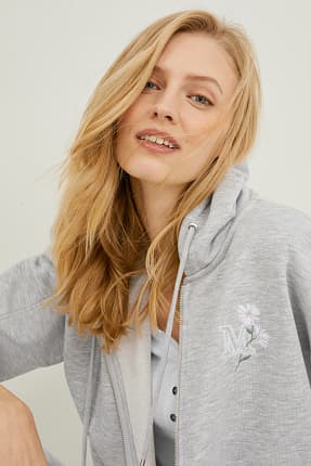 jumpers with hoods